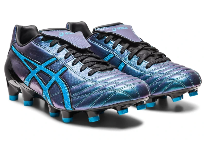 where are Asics football boots made